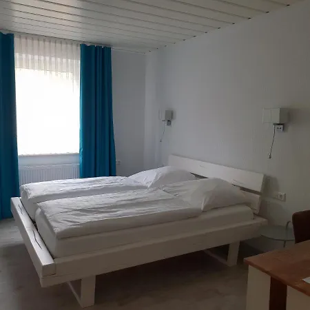 Hotel Buescher's Und Restaurant 3*