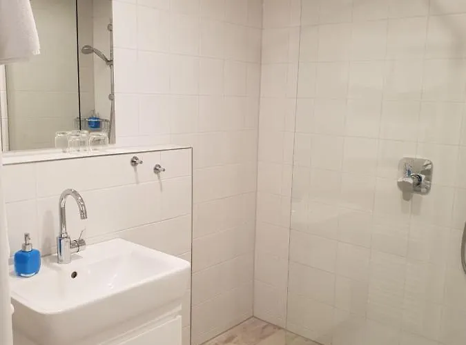 Buescher's Und Restaurant 3*