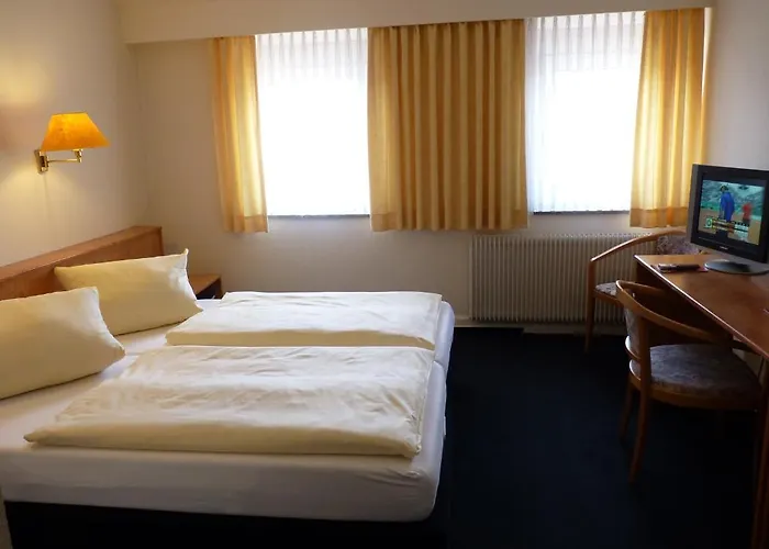 Hotel Buescher's Und Restaurant 3*